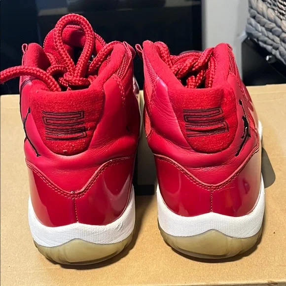 JORDAN 11 RETRO HIGH WIN LIKE '96 RED SNEAKERS Size 8 - Limited